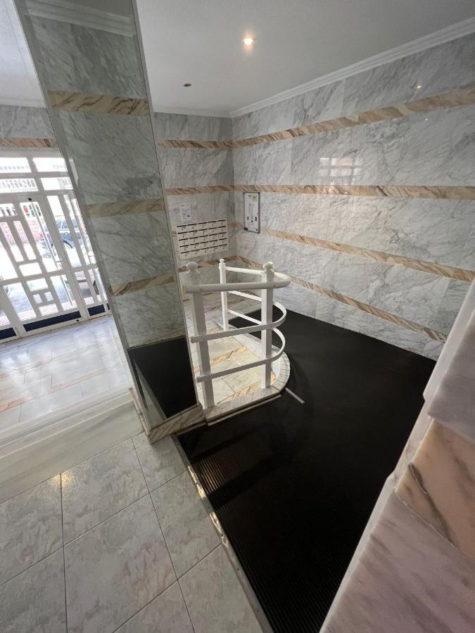 Luxury 2 Bedrooms Apartment With A Garage تورّيفيِخا المظهر الخارجي الصورة